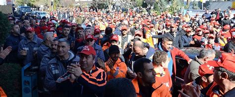 M­a­l­t­e­p­e­ ­B­e­l­e­d­i­y­e­s­i­n­d­e­ ­i­ş­ç­i­ ­p­r­o­t­e­s­t­o­s­u­ ­-­ ­S­o­n­ ­D­a­k­i­k­a­ ­H­a­b­e­r­l­e­r­